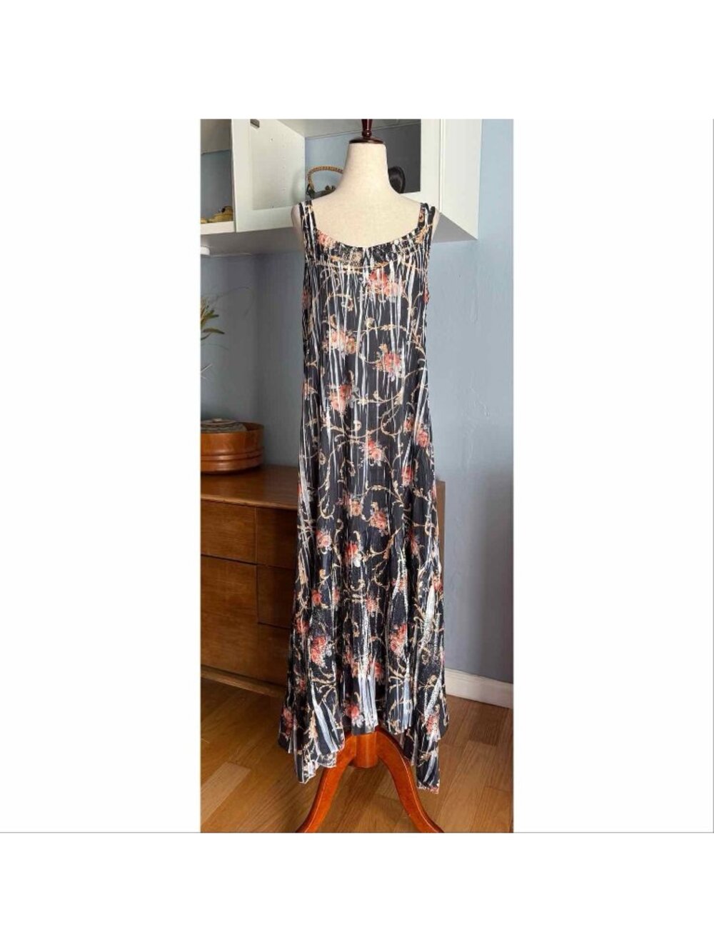 Komarov Black Floral Roses Crinkle Pleated Sleeveless Maxi Dress S